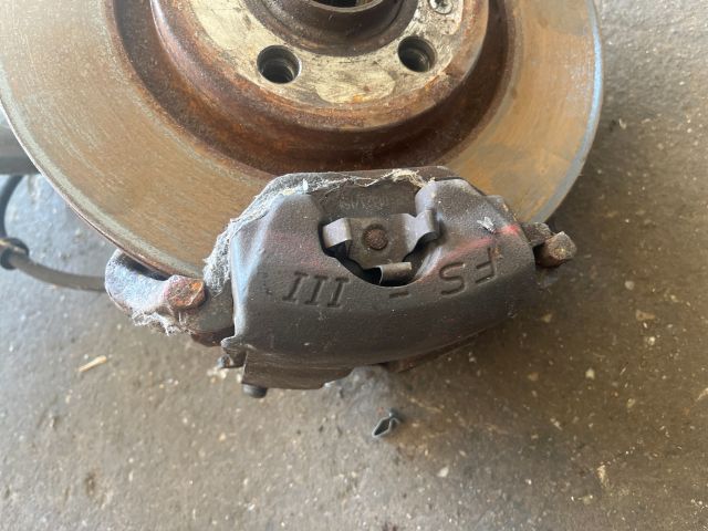 bontott VW NEW BEETLE Bal első Féknyereg Munkahengerrel