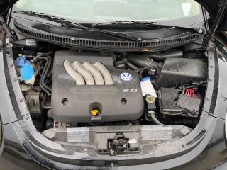 bontott VW NEW BEETLE Motor (Fűzött blokk hengerfejjel)