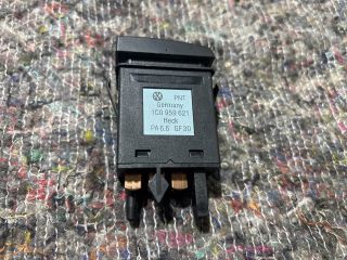 bontott VW NEW BEETLE Ablakfűtés Kapcsoló