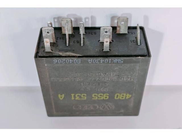 bontott VW NEW BEETLE Ablaktörlő Relé