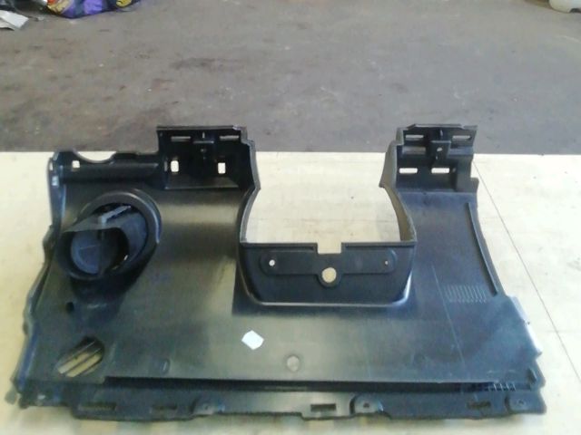 bontott VW NEW BEETLE Alsó Kormányoszlop Burkolat