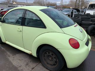 bontott VW NEW BEETLE Bal első Ajtó (Üres lemez)