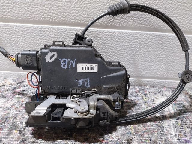 bontott VW NEW BEETLE Bal első Ajtózár Motor