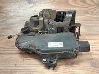 bontott VW NEW BEETLE Bal első Ajtózár