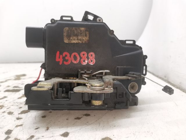 bontott VW NEW BEETLE Bal első Ajtózár