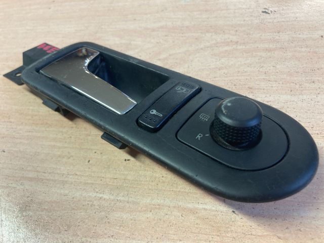 bontott VW NEW BEETLE Bal első Belső Kilincs