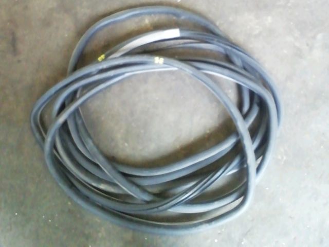 bontott VW NEW BEETLE Bal első Gumikéder