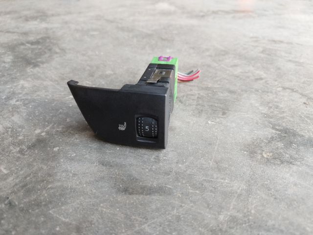 bontott VW NEW BEETLE Bal első Ülésfűtés Kapcsoló