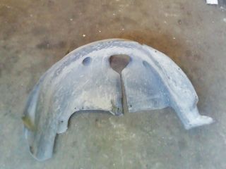 bontott VW NEW BEETLE Bal hátsó Dobbetét (Kerékjárati, Műanyag)