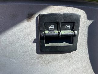 bontott VW NEW BEETLE Bal hátsó Dobbetét (Kerékjárati, Műanyag)