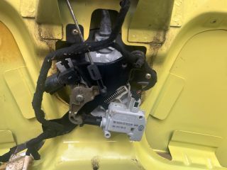 bontott VW NEW BEETLE Csomagtérajtó Kilincs