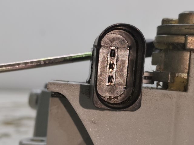 bontott VW NEW BEETLE Csomagtérajtó Zárszerkezet