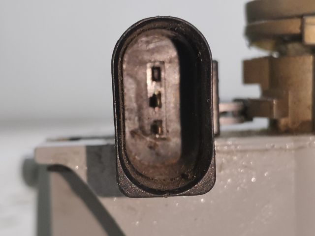 bontott VW NEW BEETLE Csomagtérajtó Zárszerkezet