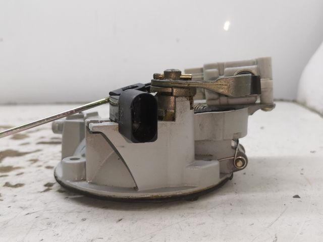 bontott VW NEW BEETLE Csomagtérajtó Zárszerkezet