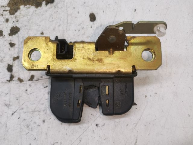 bontott VW NEW BEETLE Csomagtérajtó Zárszerkezet