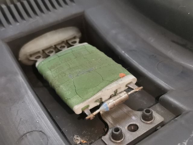 bontott VW NEW BEETLE Előtét Ellenállás Fűtőmotor