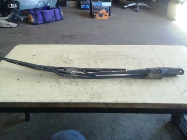 bontott VW NEW BEETLE Első Ablaktörlő Kar