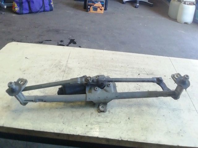 bontott VW NEW BEETLE Első Ablaktörlő Szerkezet Motorral