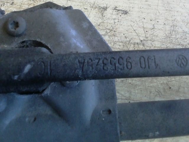 bontott VW NEW BEETLE Első Ablaktörlő Szerkezet Motorral