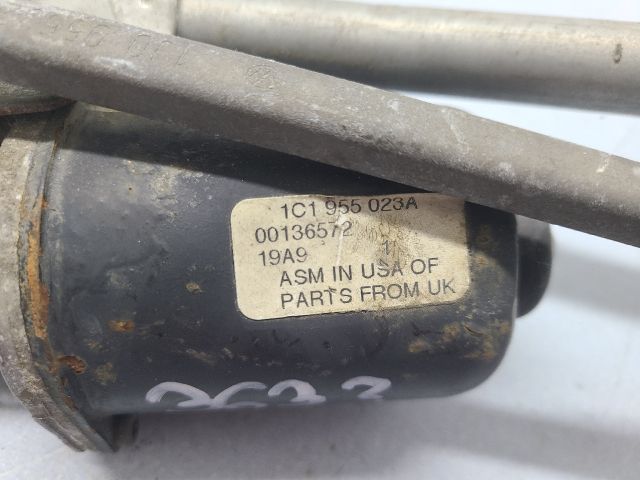 bontott VW NEW BEETLE Első Ablaktörlő Szerkezet Motorral