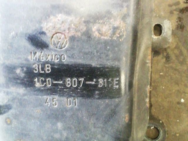 bontott VW NEW BEETLE Első Lökhárító Merevítő (Fém)