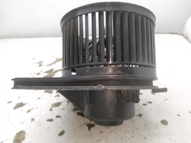 bontott VW NEW BEETLE Fűtőmotor (Klímás)