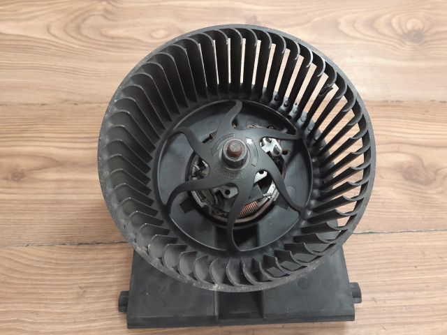 bontott VW NEW BEETLE Fűtőmotor (Klímás)