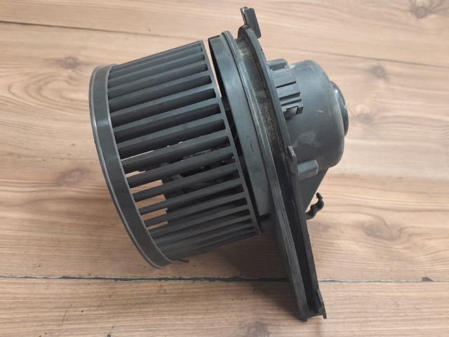 bontott VW NEW BEETLE Fűtőmotor (Klímás)