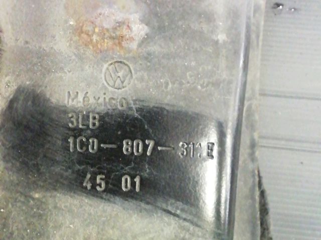 bontott VW NEW BEETLE Hátsó Lökhárító Merevítő (Fém)