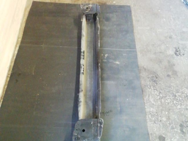 bontott VW NEW BEETLE Hátsó Lökhárító Merevítő (Fém)