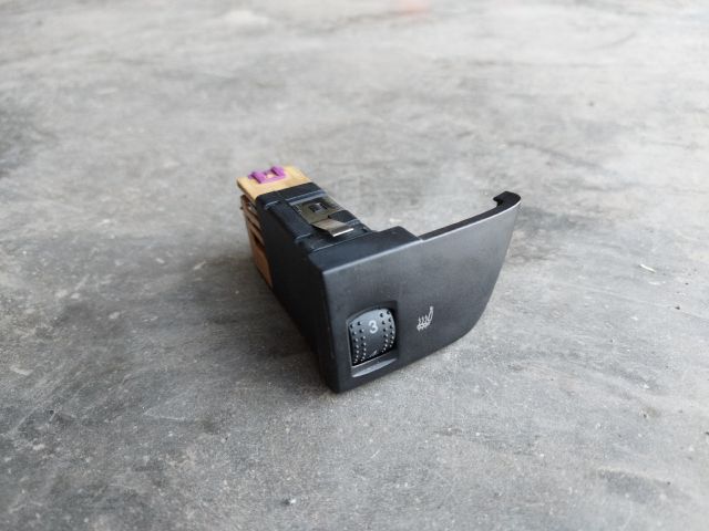 bontott VW NEW BEETLE Jobb első Ülésfűtés Kapcsoló