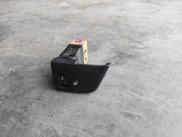 bontott VW NEW BEETLE Jobb első Ülésfűtés Kapcsoló