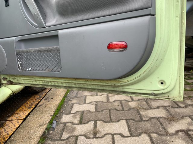 bontott VW NEW BEETLE Jobb hátsó Dobbetét (Kerékjárati, Műanyag)
