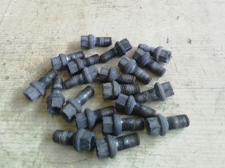 bontott VW NEW BEETLE Kerék Csavar Szett