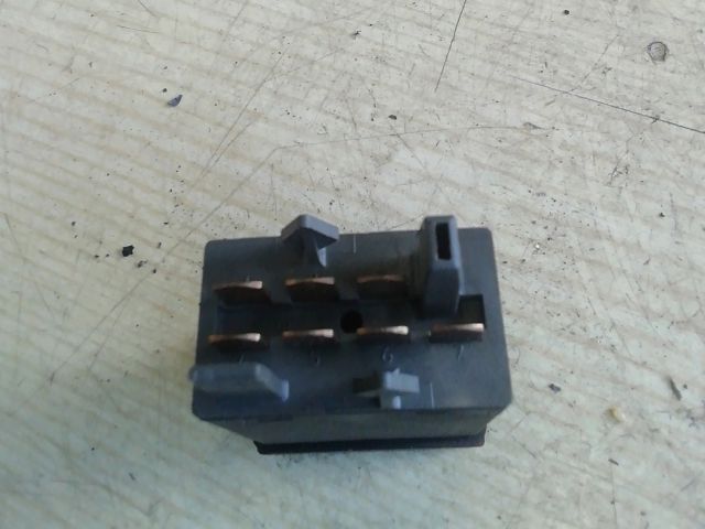 bontott VW NEW BEETLE Vészvillogó Kapcsoló