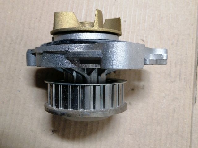 bontott VW PASSAT B2 Vízpumpa