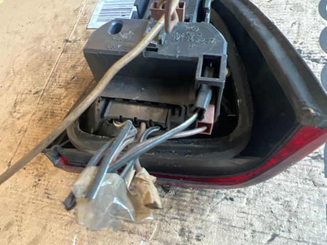 bontott VW PASSAT B2 Bal Külső Hátsó Lámpa