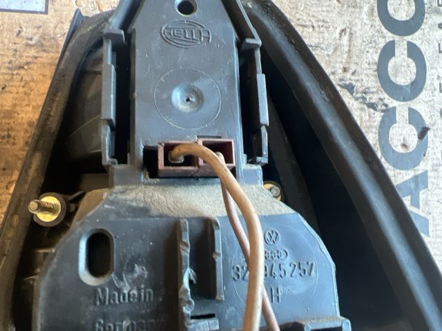 bontott VW PASSAT B2 Bal Külső Hátsó Lámpa