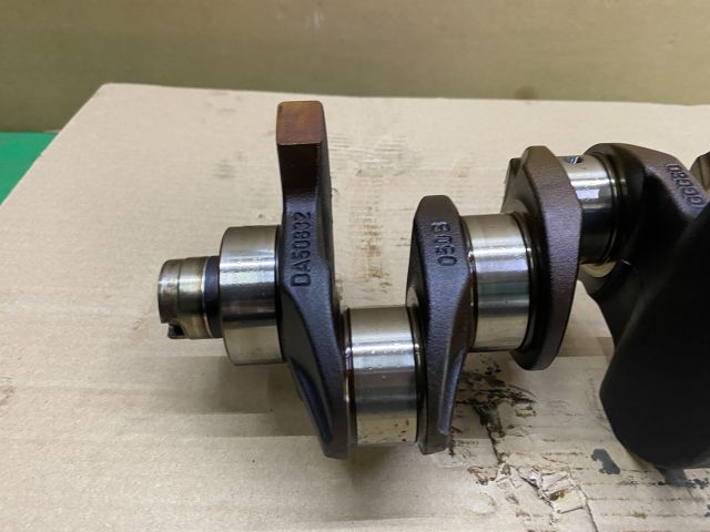 bontott VW PASSAT B3 B4 Főtengely (Magában)