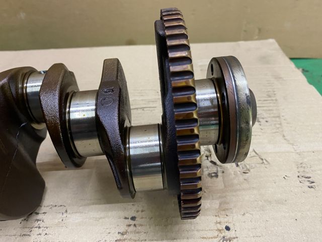 bontott VW PASSAT B3 B4 Főtengely (Magában)