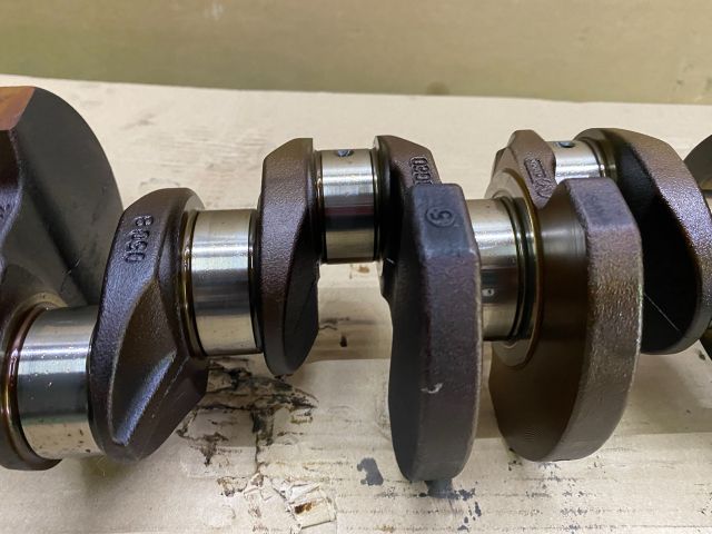 bontott VW PASSAT B3 B4 Főtengely (Magában)