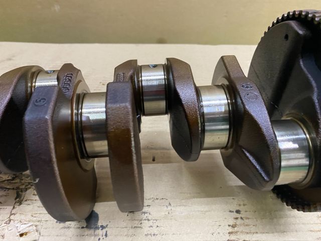 bontott VW PASSAT B3 B4 Főtengely (Magában)