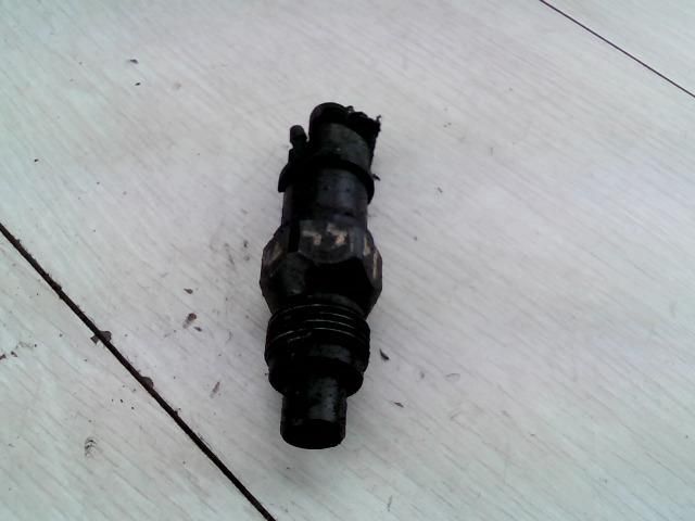 bontott VW PASSAT B3 B4 Vákum nélküli Porlasztó