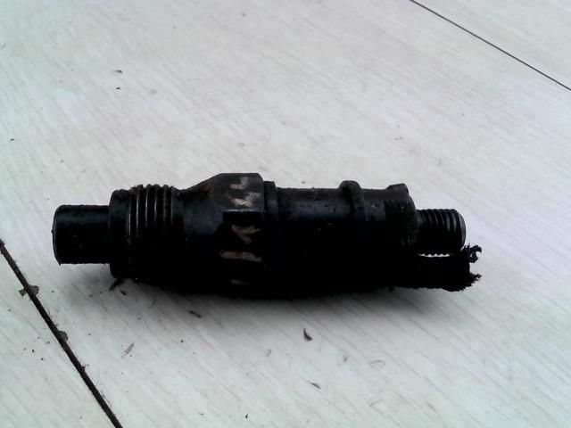 bontott VW PASSAT B3 B4 Vákum nélküli Porlasztó