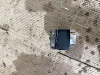 bontott VW PASSAT B3 B4 Hűtőventilátor Relé