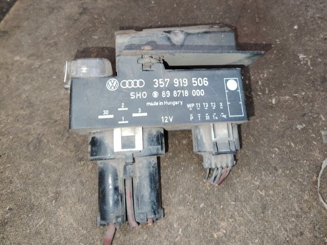 bontott VW PASSAT B3 B4 Hűtőventilátor Relé