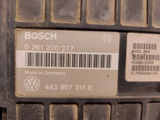 bontott VW PASSAT B3 B4 Motorvezérlő