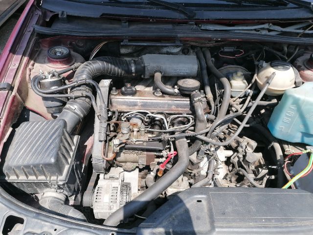 bontott VW PASSAT B3 B4 Motor (Fűzött blokk hengerfejjel)