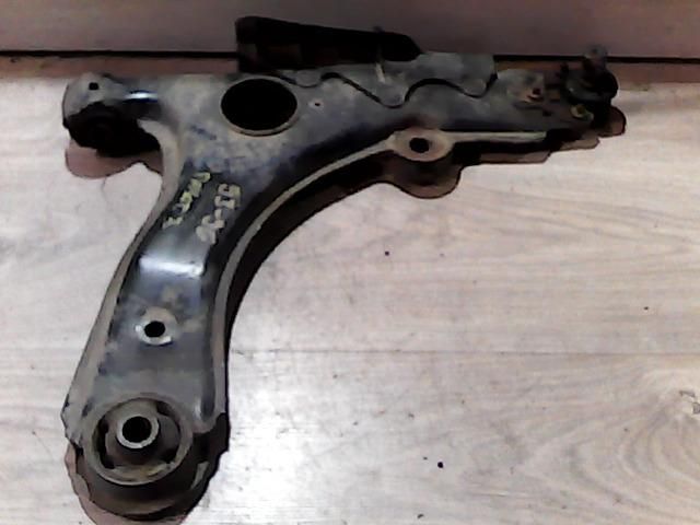 bontott VW PASSAT B3 B4 Jobb első Lengőkar