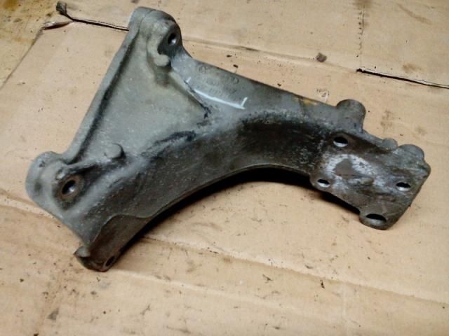 bontott VW PASSAT B3 B4 Motor Tartó Bak (Fém)